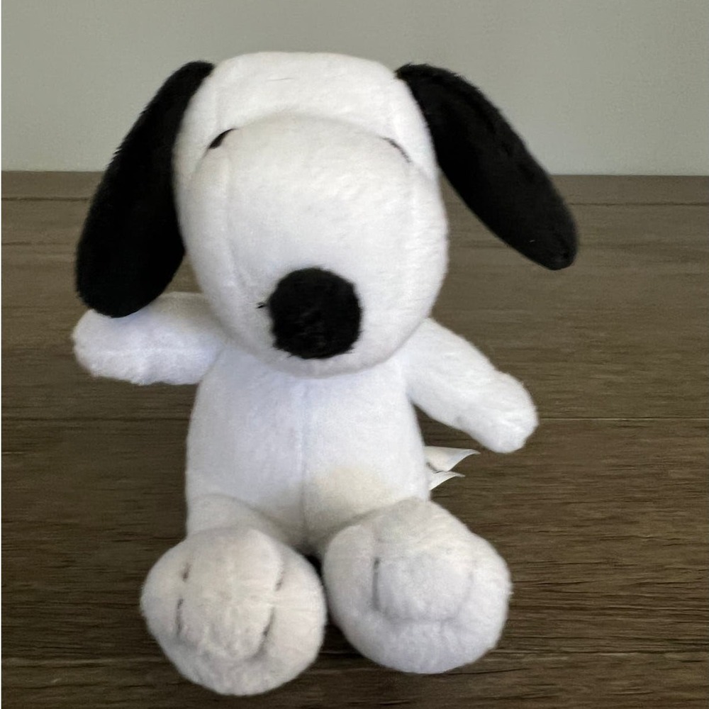 Peanuts Snoopy Plush Stuffed Animal Toy Black White Beagle Charles Schulz Small